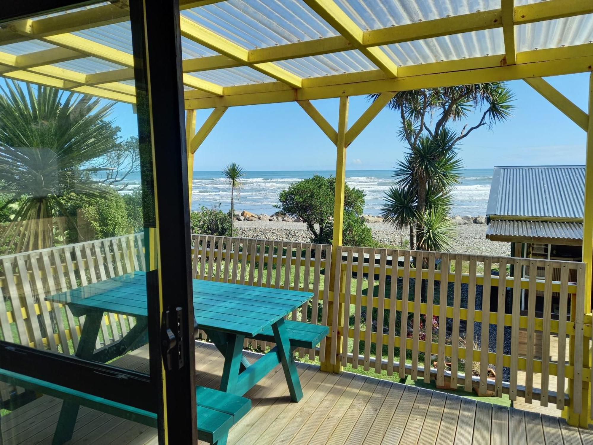 Punakaiki Beach Hostel Екстер'єр фото