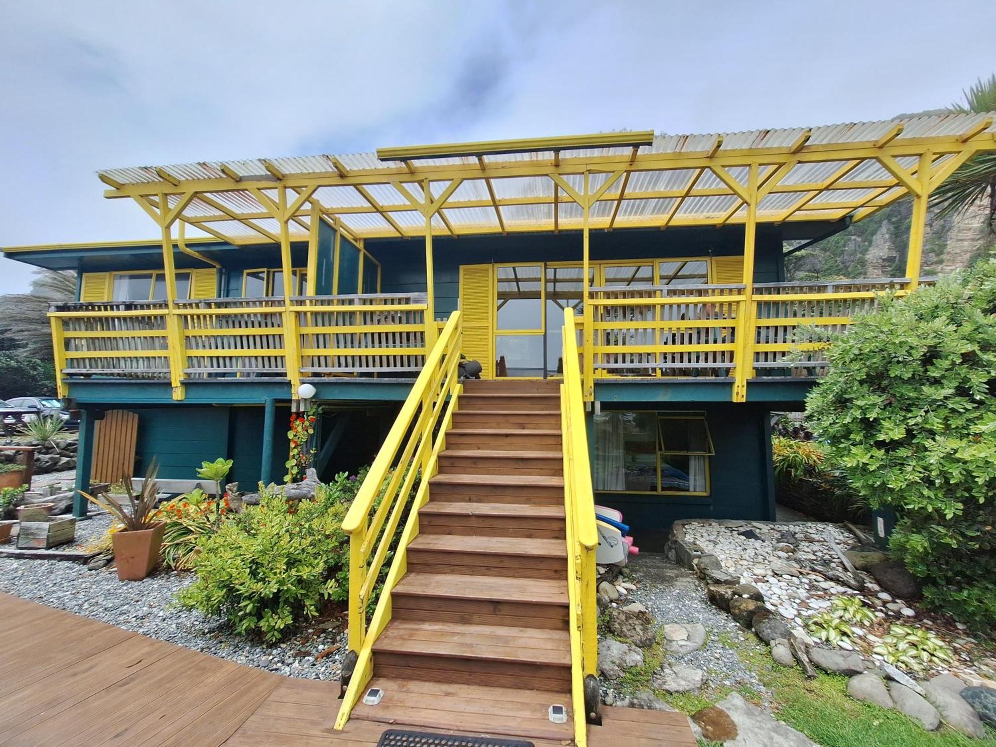 Punakaiki Beach Hostel Екстер'єр фото