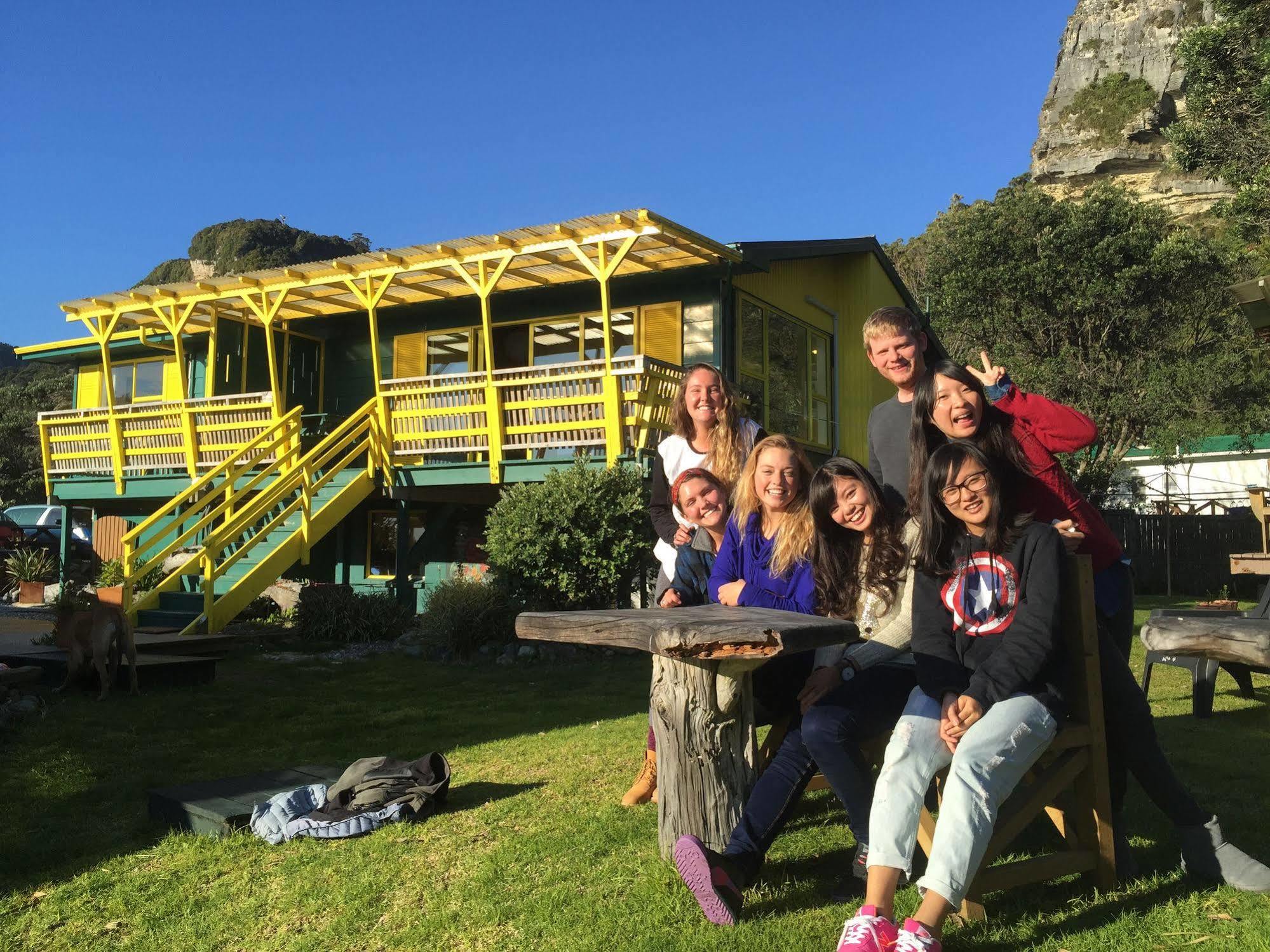 Punakaiki Beach Hostel Екстер'єр фото