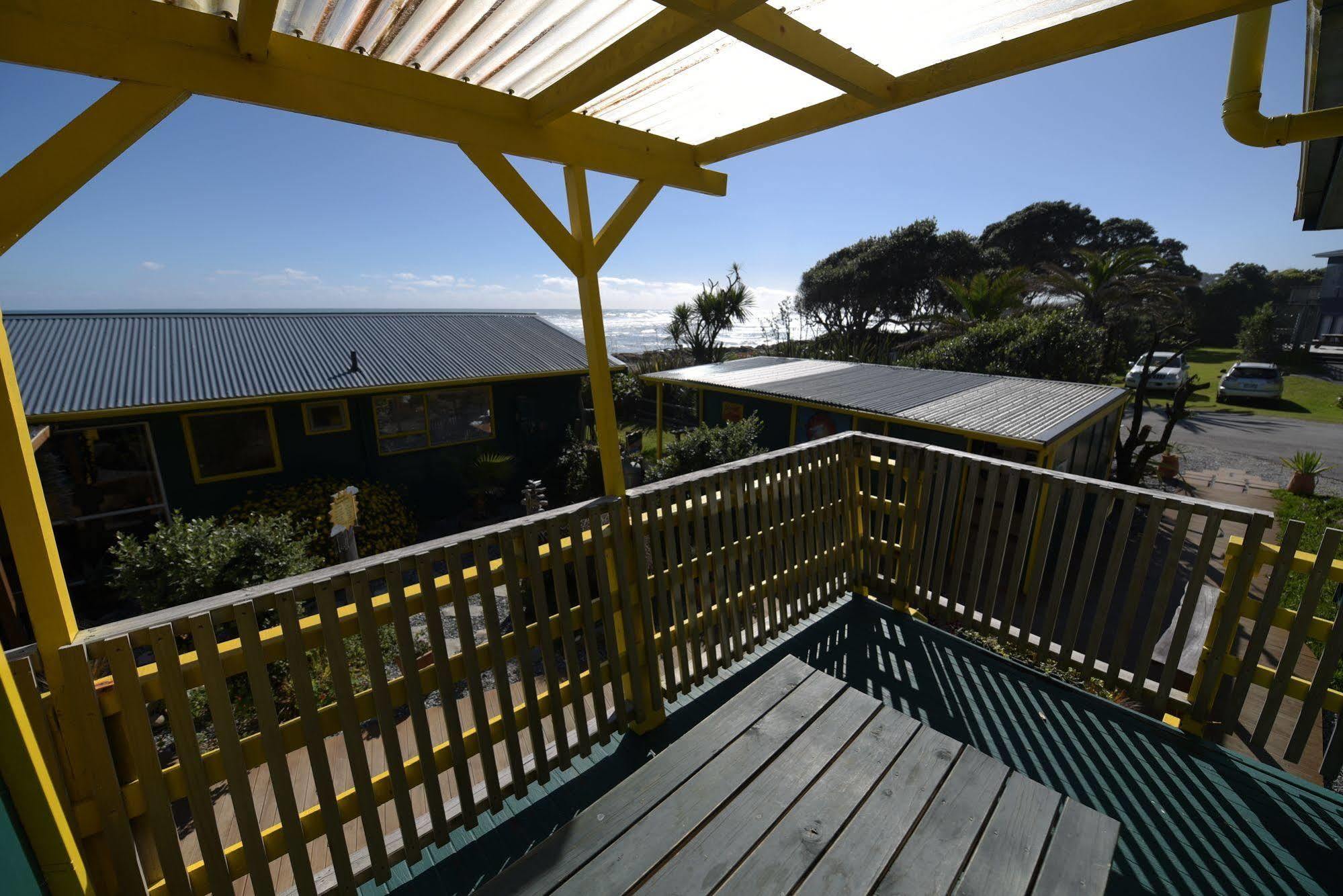 Punakaiki Beach Hostel Екстер'єр фото