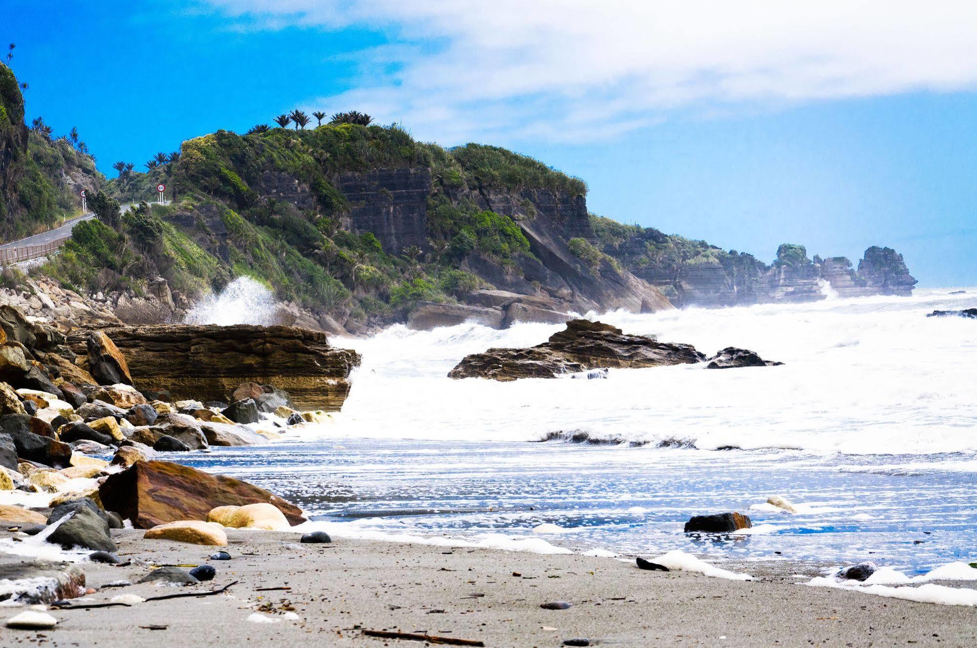 Punakaiki Beach Hostel Екстер'єр фото